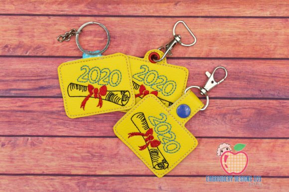 Review: Graduation 2020 ITH Snaptab Keyfob for Apparel